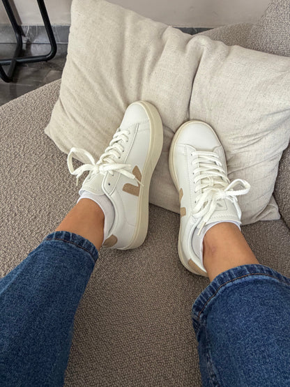 Veja beige
