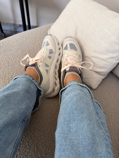 On Cloudtill Remix Beige