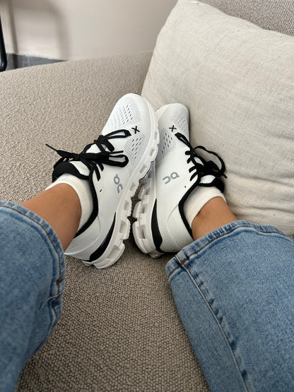 Modelo ON white black