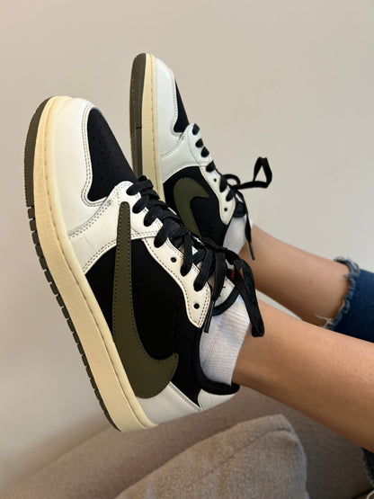 Jordan 1 Retro Low OG SP Travis Scott en verde oliva