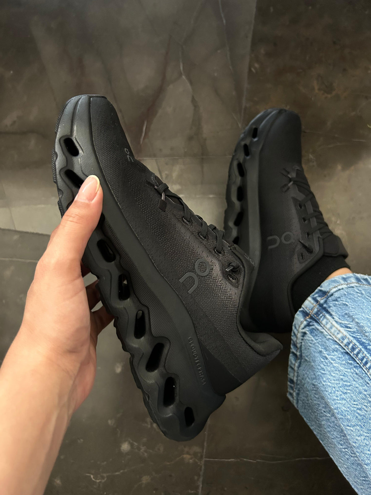 CLOUDTILL NEGRO